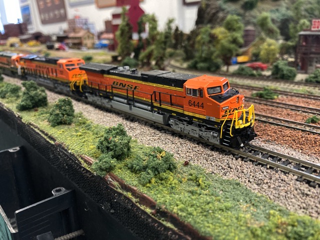 N Scale BNSF on the Mainline